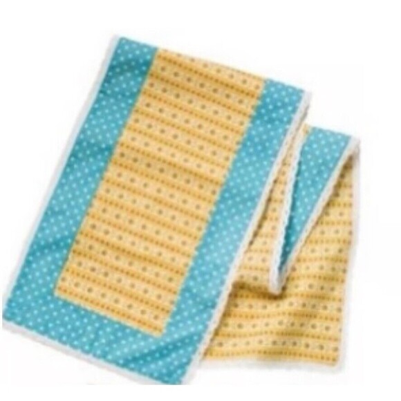 Matilda Jane Table Runner and Cloth Napkins - Picture 3 of 6